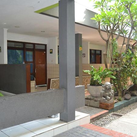 Hotel Aneka Baru Sleman  Eksteriør bilde