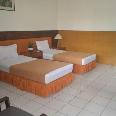 Hotel Aneka Baru Sleman  Eksteriør bilde